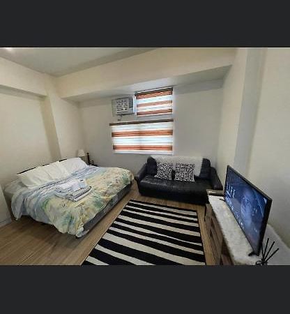 Khentdrick'S Place At Holland Park Southwoods Binan Exterior foto
